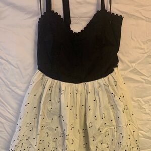 Music dress XL